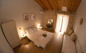 Noemie Studios